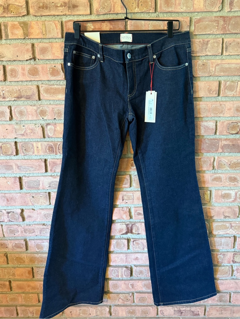 Alice + Olivia Bella Low-Rise 31 NWT